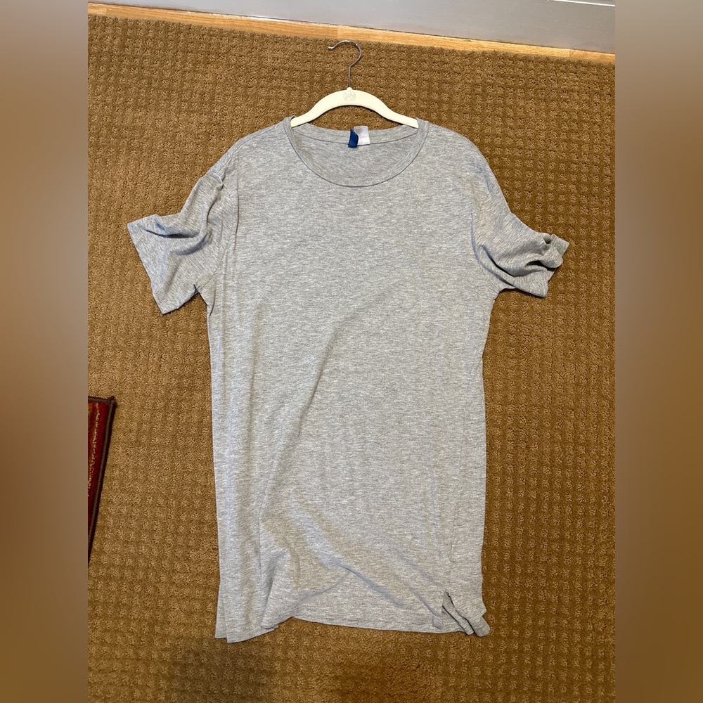 Elwood extended tee